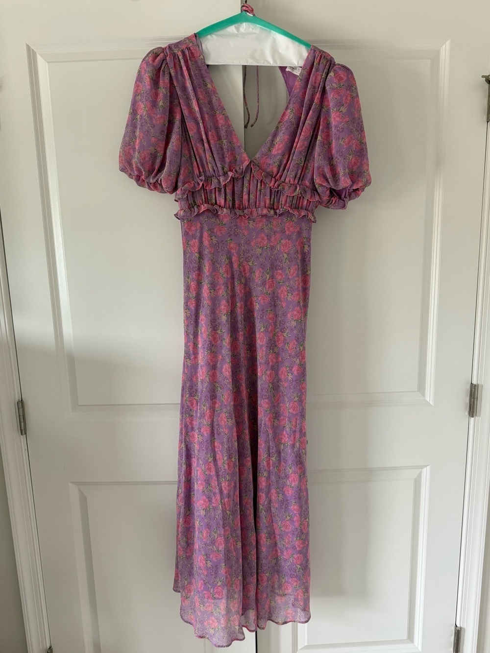ASTR the Label - Floral Puff-Sleeve Maxi Dress in Lavender and Pink